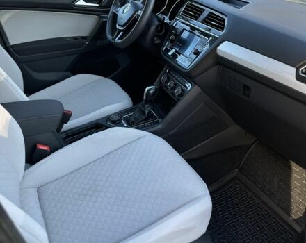 Білий Фольксваген Тігуан, об'ємом двигуна 2 л та пробігом 122 тис. км за 14303 $, фото 3 на Automoto.ua