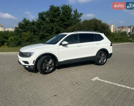 Білий Фольксваген Тігуан, об'ємом двигуна 1.98 л та пробігом 124 тис. км за 26300 $, фото 3 на Automoto.ua