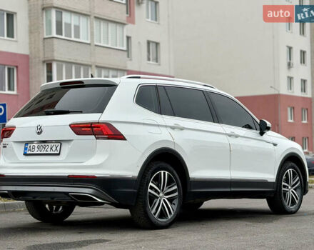 Білий Фольксваген Тігуан, об'ємом двигуна 2 л та пробігом 66 тис. км за 30999 $, фото 16 на Automoto.ua
