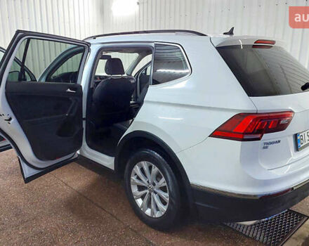 Білий Фольксваген Тігуан, об'ємом двигуна 2 л та пробігом 145 тис. км за 23600 $, фото 72 на Automoto.ua