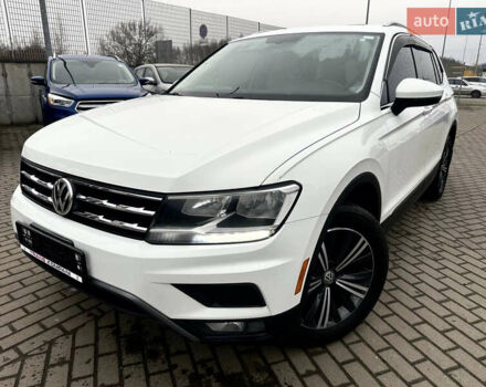 Белый Фольксваген Тигуан, объемом двигателя 1.98 л и пробегом 252 тыс. км за 14499 $, фото 5 на Automoto.ua