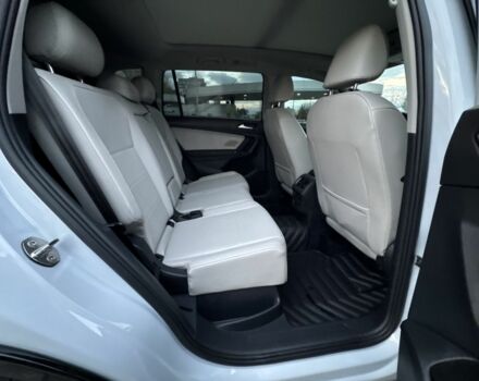 Белый Фольксваген Тигуан, объемом двигателя 2 л и пробегом 121 тыс. км за 22600 $, фото 11 на Automoto.ua