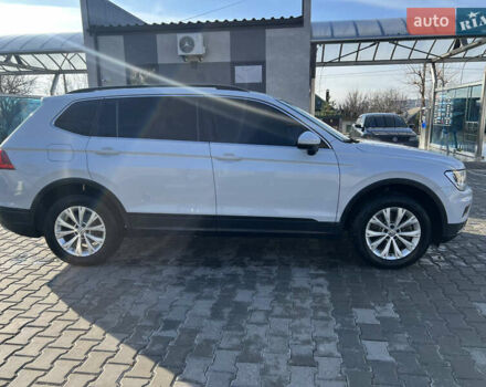 Белый Фольксваген Тигуан, объемом двигателя 2 л и пробегом 91 тыс. км за 21000 $, фото 13 на Automoto.ua