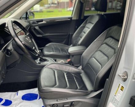 Білий Фольксваген Тігуан, об'ємом двигуна 2 л та пробігом 96 тис. км за 10000 $, фото 7 на Automoto.ua