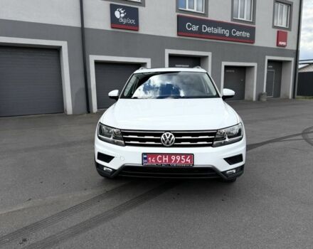 Белый Фольксваген Тигуан, объемом двигателя 2 л и пробегом 175 тыс. км за 18399 $, фото 2 на Automoto.ua