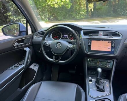 Белый Фольксваген Тигуан, объемом двигателя 2 л и пробегом 35 тыс. км за 13000 $, фото 7 на Automoto.ua