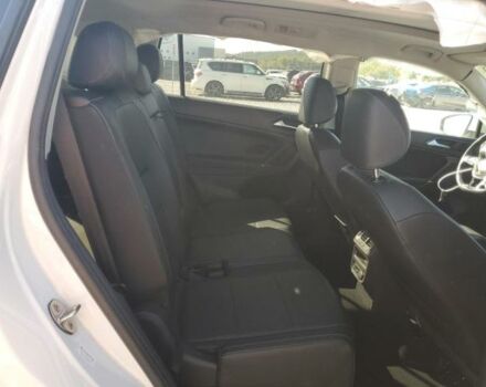 Білий Фольксваген Тігуан, об'ємом двигуна 2 л та пробігом 112 тис. км за 11000 $, фото 10 на Automoto.ua