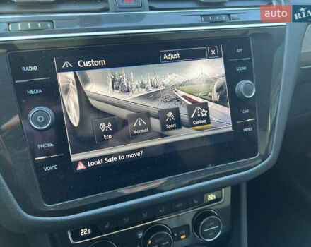 Белый Фольксваген Тигуан, объемом двигателя 2 л и пробегом 91 тыс. км за 21000 $, фото 2 на Automoto.ua