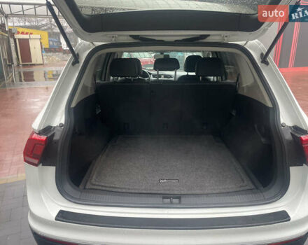 Белый Фольксваген Тигуан, объемом двигателя 1.98 л и пробегом 129 тыс. км за 17950 $, фото 17 на Automoto.ua