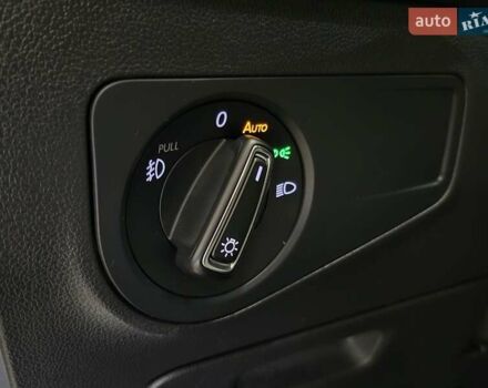 Белый Фольксваген Тигуан, объемом двигателя 2 л и пробегом 142 тыс. км за 21699 $, фото 18 на Automoto.ua