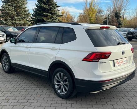 Белый Фольксваген Тигуан, объемом двигателя 2 л и пробегом 115 тыс. км за 17900 $, фото 4 на Automoto.ua