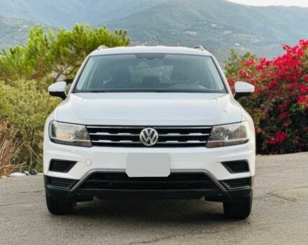 Белый Фольксваген Тигуан, объемом двигателя 2 л и пробегом 40 тыс. км за 4600 $, фото 1 на Automoto.ua