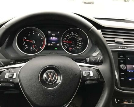 Белый Фольксваген Тигуан, объемом двигателя 2 л и пробегом 70 тыс. км за 18900 $, фото 9 на Automoto.ua