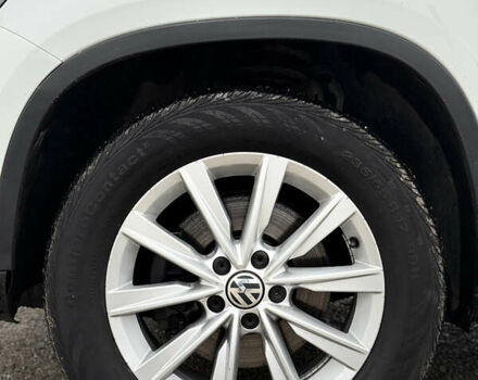 Белый Фольксваген Тигуан, объемом двигателя 2 л и пробегом 110 тыс. км за 14998 $, фото 7 на Automoto.ua