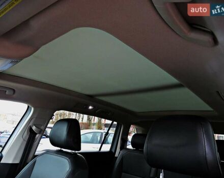 Білий Фольксваген Тігуан, об'ємом двигуна 2 л та пробігом 110 тис. км за 17800 $, фото 10 на Automoto.ua