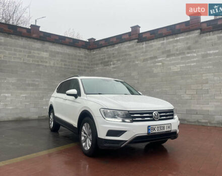 Белый Фольксваген Тигуан, объемом двигателя 1.98 л и пробегом 129 тыс. км за 17950 $, фото 11 на Automoto.ua