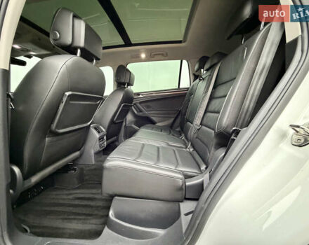 Білий Фольксваген Тігуан, об'ємом двигуна 2 л та пробігом 66 тис. км за 30999 $, фото 75 на Automoto.ua