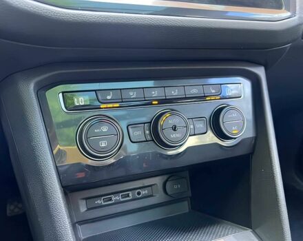 Белый Фольксваген Тигуан, объемом двигателя 2 л и пробегом 35 тыс. км за 13000 $, фото 8 на Automoto.ua