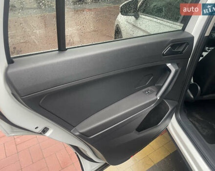 Белый Фольксваген Тигуан, объемом двигателя 1.98 л и пробегом 129 тыс. км за 17950 $, фото 21 на Automoto.ua