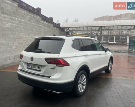 Белый Фольксваген Тигуан, объемом двигателя 1.98 л и пробегом 129 тыс. км за 17950 $, фото 5 на Automoto.ua