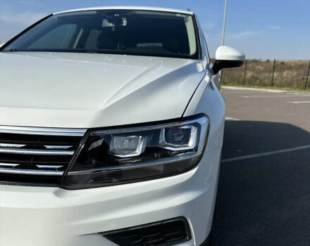 Белый Фольксваген Тигуан, объемом двигателя 2 л и пробегом 192 тыс. км за 17200 $, фото 20 на Automoto.ua