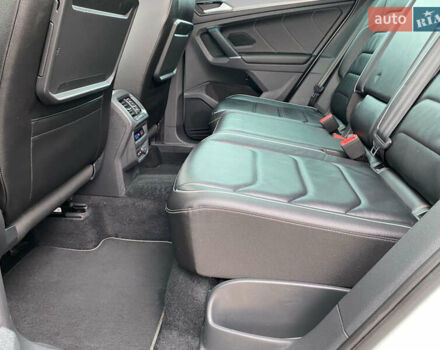 Білий Фольксваген Тігуан, об'ємом двигуна 2 л та пробігом 182 тис. км за 31600 $, фото 57 на Automoto.ua