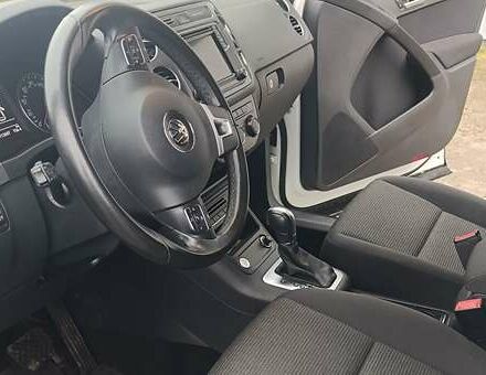 Белый Фольксваген Тигуан, объемом двигателя 2 л и пробегом 112 тыс. км за 14100 $, фото 3 на Automoto.ua