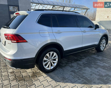 Белый Фольксваген Тигуан, объемом двигателя 2 л и пробегом 91 тыс. км за 21000 $, фото 9 на Automoto.ua