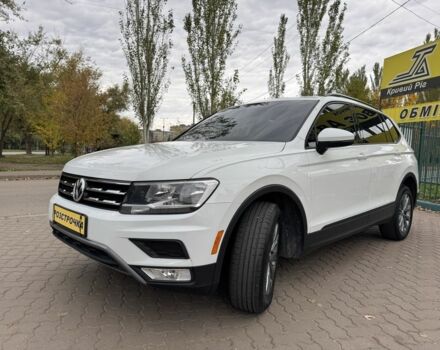Белый Фольксваген Тигуан, объемом двигателя 2 л и пробегом 117 тыс. км за 17900 $, фото 2 на Automoto.ua
