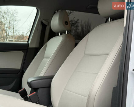 Белый Фольксваген Тигуан, объемом двигателя 1.98 л и пробегом 99 тыс. км за 20999 $, фото 18 на Automoto.ua