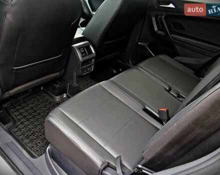 Білий Фольксваген Тігуан, об'ємом двигуна 2 л та пробігом 110 тис. км за 17800 $, фото 17 на Automoto.ua