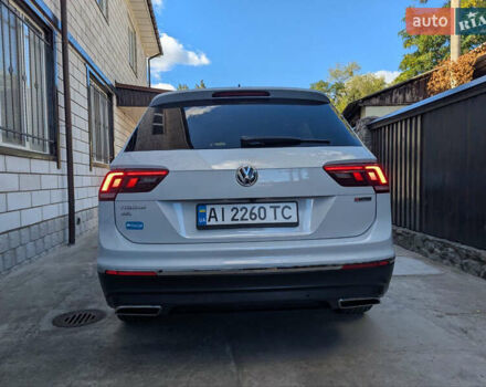 Белый Фольксваген Тигуан, объемом двигателя 1.98 л и пробегом 100 тыс. км за 23100 $, фото 25 на Automoto.ua