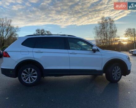 Белый Фольксваген Тигуан, объемом двигателя 0 л и пробегом 117 тыс. км за 17800 $, фото 3 на Automoto.ua