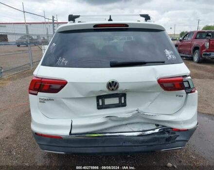 Белый Фольксваген Тигуан, объемом двигателя 2 л и пробегом 72 тыс. км за 4800 $, фото 5 на Automoto.ua