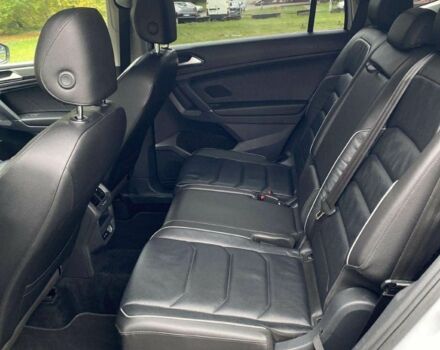 Білий Фольксваген Тігуан, об'ємом двигуна 2 л та пробігом 96 тис. км за 10000 $, фото 9 на Automoto.ua