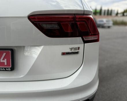 Белый Фольксваген Тигуан, объемом двигателя 2 л и пробегом 175 тыс. км за 18399 $, фото 7 на Automoto.ua