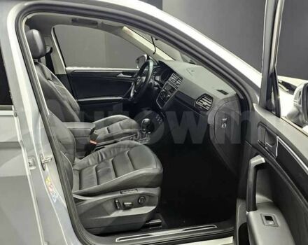 Белый Фольксваген Тигуан, объемом двигателя 2 л и пробегом 57 тыс. км за 16200 $, фото 9 на Automoto.ua