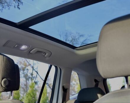 Белый Фольксваген Тигуан, объемом двигателя 2 л и пробегом 243 тыс. км за 24000 $, фото 6 на Automoto.ua