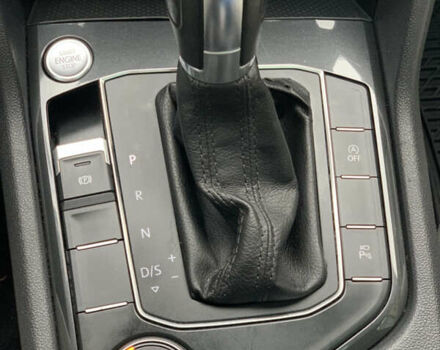 Белый Фольксваген Тигуан, объемом двигателя 2 л и пробегом 111 тыс. км за 28000 $, фото 3 на Automoto.ua