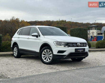 Білий Фольксваген Тігуан, об'ємом двигуна 2 л та пробігом 134 тис. км за 18500 $, фото 5 на Automoto.ua