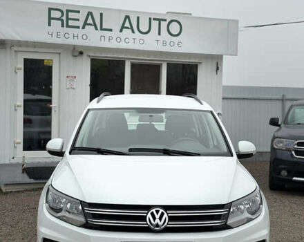 Белый Фольксваген Тигуан, объемом двигателя 2 л и пробегом 110 тыс. км за 14998 $, фото 1 на Automoto.ua