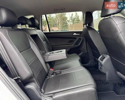 Белый Фольксваген Тигуан, объемом двигателя 2 л и пробегом 135 тыс. км за 21500 $, фото 26 на Automoto.ua