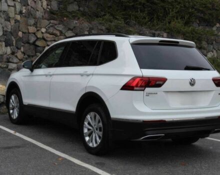 Белый Фольксваген Тигуан, объемом двигателя 2 л и пробегом 33 тыс. км за 15100 $, фото 4 на Automoto.ua