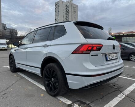Белый Фольксваген Тигуан, объемом двигателя 2 л и пробегом 121 тыс. км за 22600 $, фото 5 на Automoto.ua