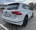 Белый Фольксваген Тигуан, объемом двигателя 2 л и пробегом 121 тыс. км за 22600 $, фото 3 на Automoto.ua