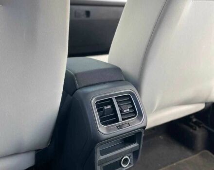 Белый Фольксваген Тигуан, объемом двигателя 2 л и пробегом 198 тыс. км за 16000 $, фото 7 на Automoto.ua