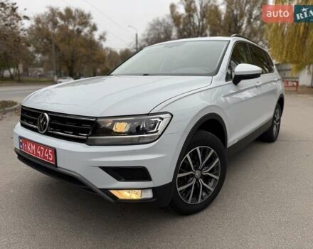Білий Фольксваген Тігуан, об'ємом двигуна 2 л та пробігом 72 тис. км за 19300 $, фото 4 на Automoto.ua