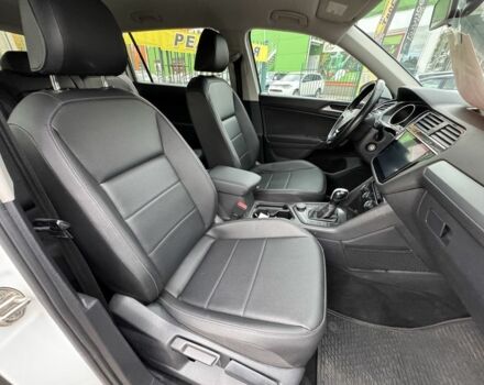 Белый Фольксваген Тигуан, объемом двигателя 2 л и пробегом 117 тыс. км за 17900 $, фото 11 на Automoto.ua