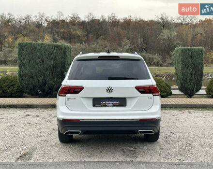Білий Фольксваген Тігуан, об'ємом двигуна 2 л та пробігом 134 тис. км за 18500 $, фото 8 на Automoto.ua