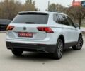 Білий Фольксваген Тігуан, об'ємом двигуна 2 л та пробігом 72 тис. км за 19300 $, фото 5 на Automoto.ua